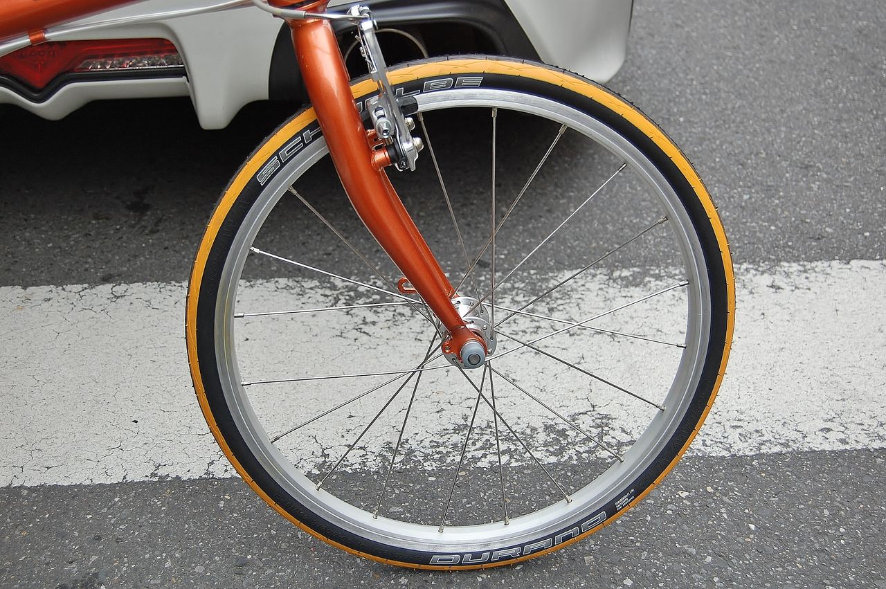 TOYOTA 86 + DAHON Boardwalk D10 【橋輪Blog】 : 橋輪