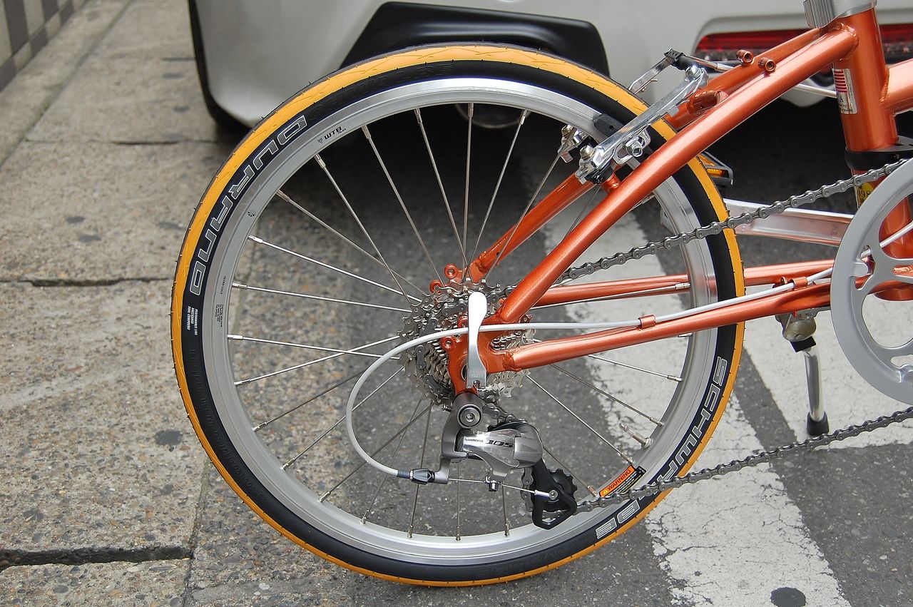 TOYOTA 86 + DAHON Boardwalk D10 【橋輪Blog】 : 橋輪