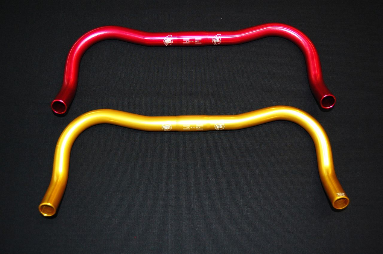 ブレーキレバーの取り付けに悩むピストクルーに、いかした ブレーキレバーの取り付けに悩むピストクルーに、いかした