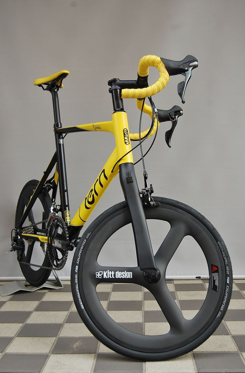 tern SURGE PRO にKitt カーボンホイール付けてみた【橋輪Blog tern SURGE PRO にKitt カーボンホイール付けてみた【橋輪Blog