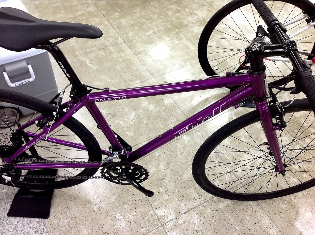 FUJI Absolute S クロスバイク ライムグリーン 2014 FUJI 展示会