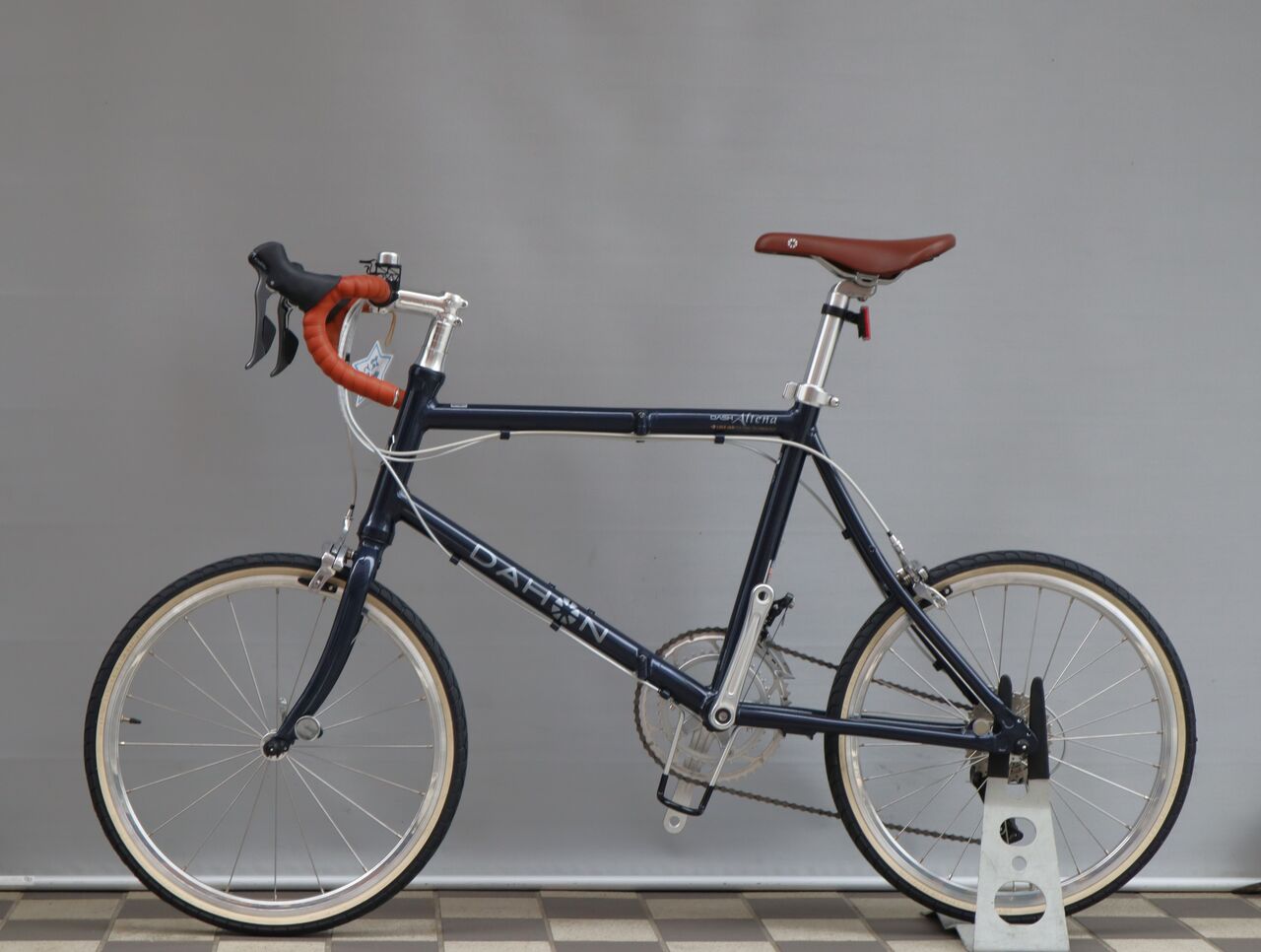 カスタム アップグレード済 DAHON Dash Altena (M) 手渡歓迎 楽天市場】DAHON ダホン 折りたたみ自転車 Dash Altena ダッシュ