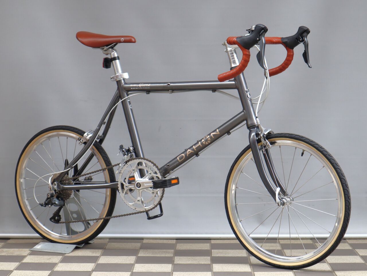 DAHON Dash Altena（2020モデル） メタリックグレー Mサイズ DAHON Dash Altena（2020モデル） メタリックグレー Mサイズ