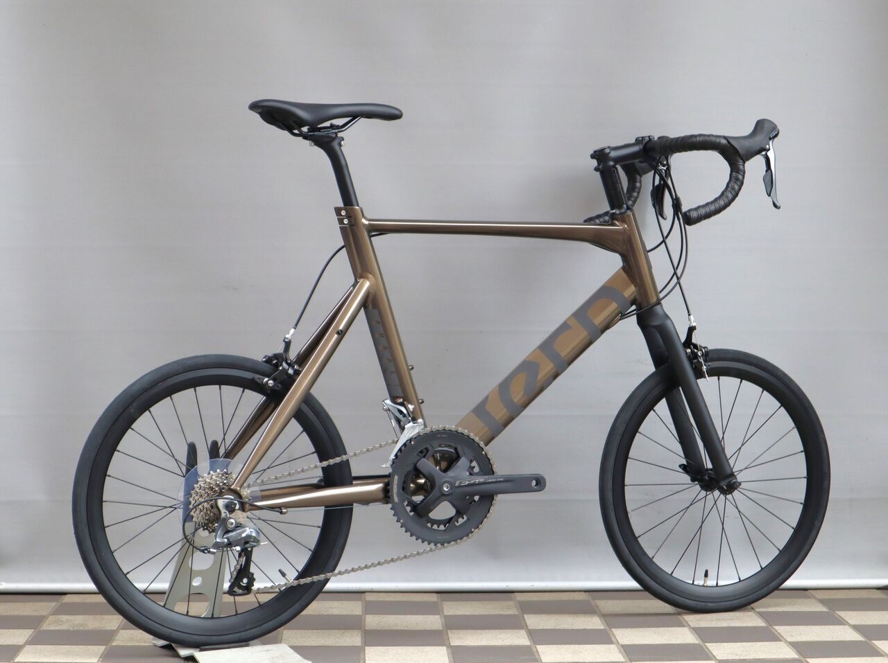 【金沢市手渡し限定】tern surge 金沢市手渡し限定】tern surge 金沢市手渡し限定】tern surge