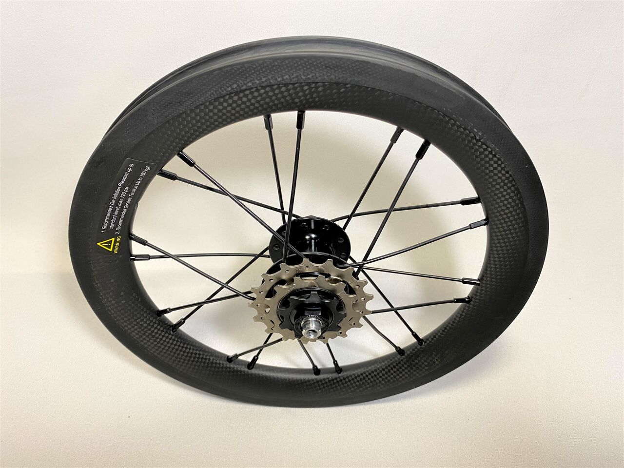 本日、DAHON K3 用カーボンホイール入荷しました!【橋輪Blog 本日、DAHON K3 用カーボンホイール入荷しました!【橋輪Blog