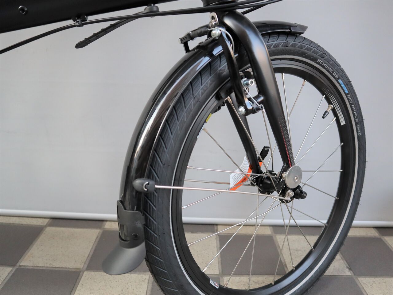 tern - 【未使用に近い】 Tern Link D8 マットブラック/グレー Tern Link D8 タウンユースモデル 展示中！ | Climb cycle sports