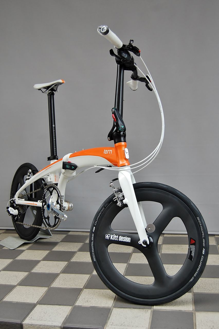 ターン Kitt design CarbonTri-spoke F-Wheel(カーボンバトン