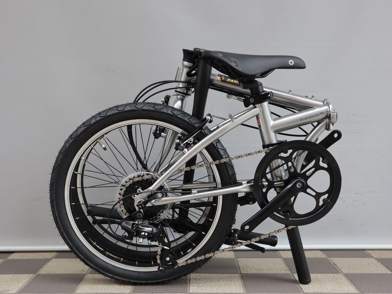 ダホン　Boardwalk W8 ダホン４０周年記念モデル　未開封品　引取り優先 DAHON 限定モデル Boardwalk W8 入荷！【橋輪Blog】 : 橋輪