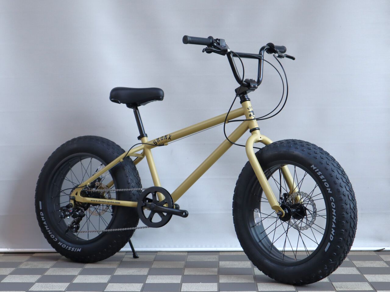 マウンテンバイク Bronx 20dd BRONX ファットバイク 20DD の新色【橋輪Blog】 : 橋輪