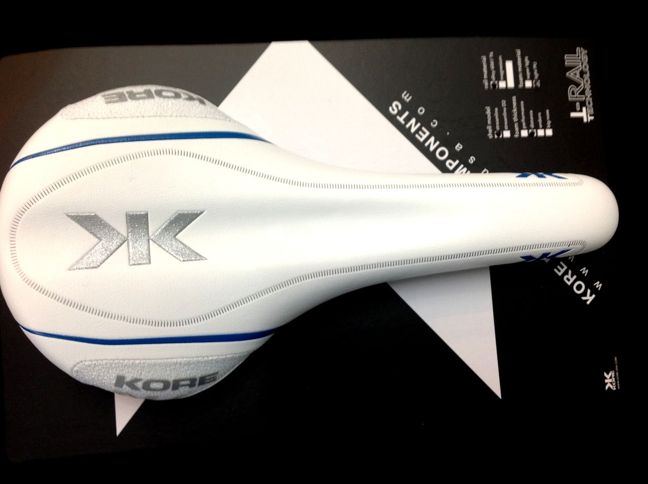 行列のできるレビュー商品、集めました。高評価アイテム コアなサドルKORE 【橋輪Blog】 : 橋輪 その他