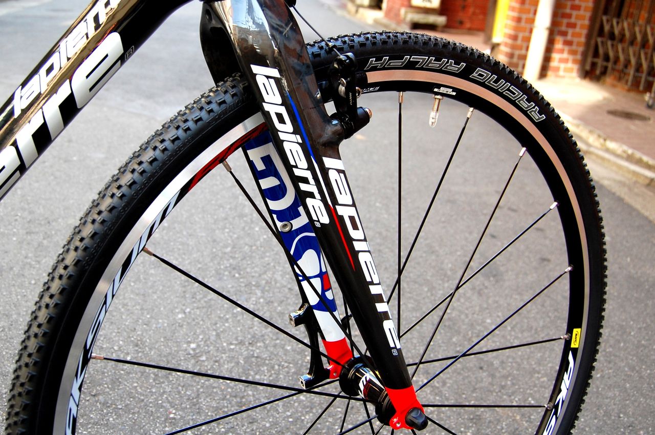 2013 LAPIERRE のカーボンシクロ 【橋輪Blog】 : 橋輪