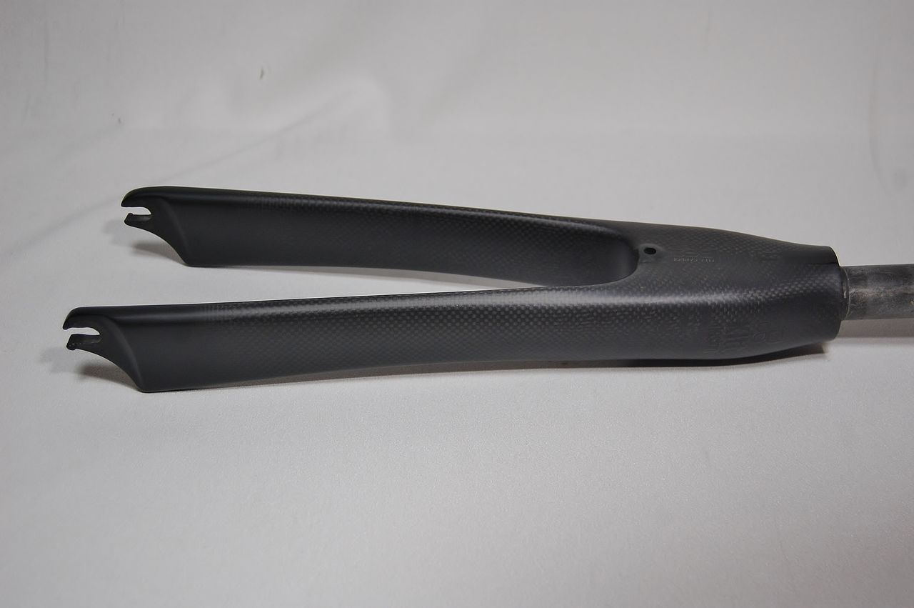 Tern X Kitt design SMI 368 3K カーボンフォーク入荷!【橋輪 Tern X Kitt design SMI 368 3K カーボンフォーク入荷!【橋輪