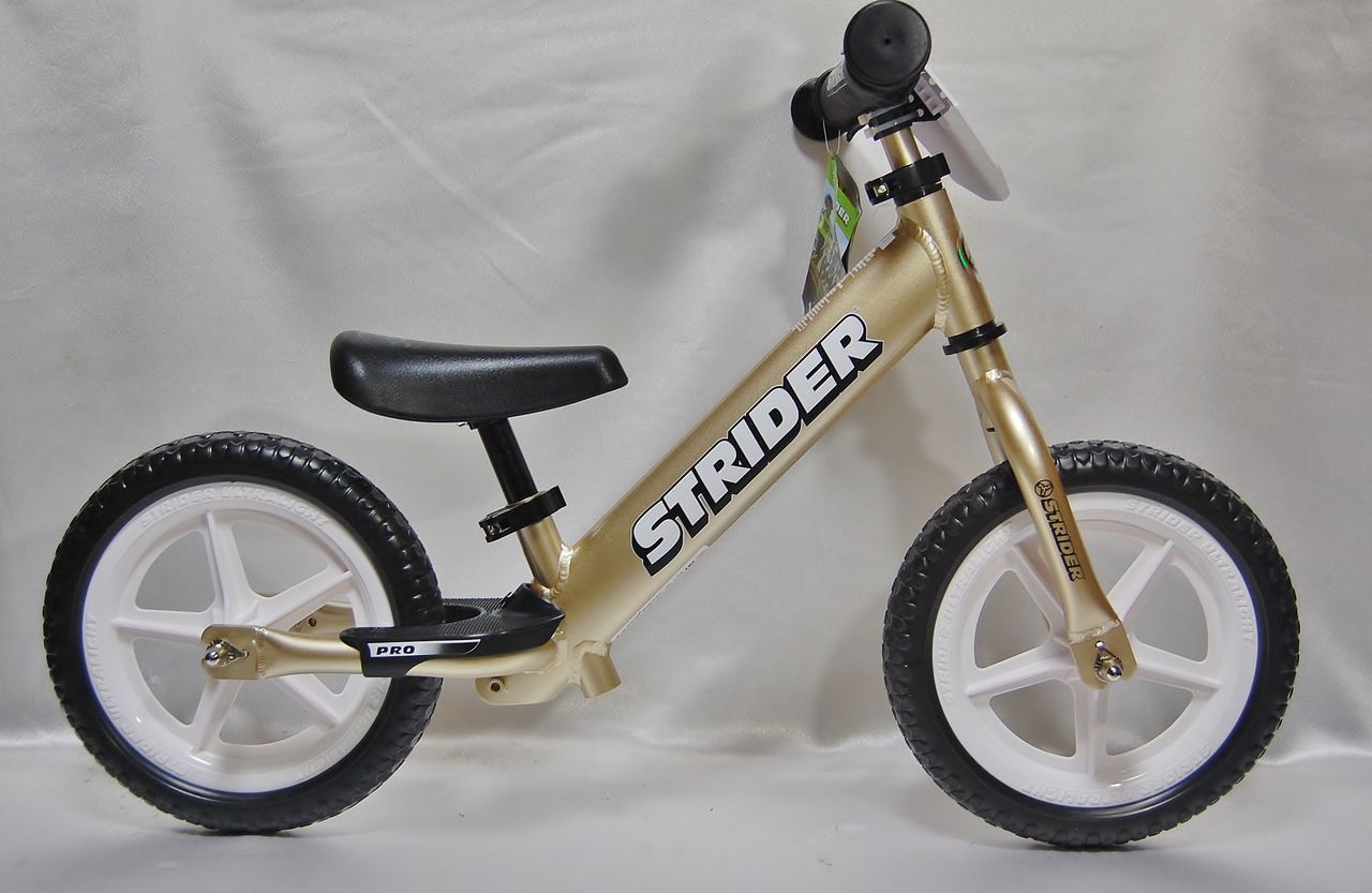 値下げ】 ストライダー 10周年限定モデル シャンパンゴールド 自転車