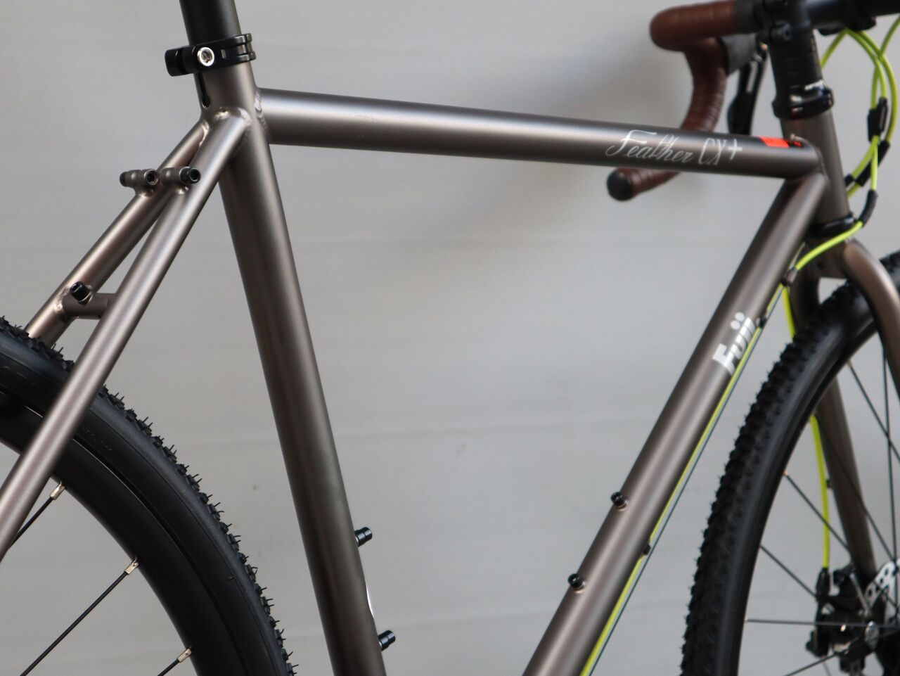 遅れていた FUJI FEATHER CX+ のスレートが入荷！【橋輪Blog