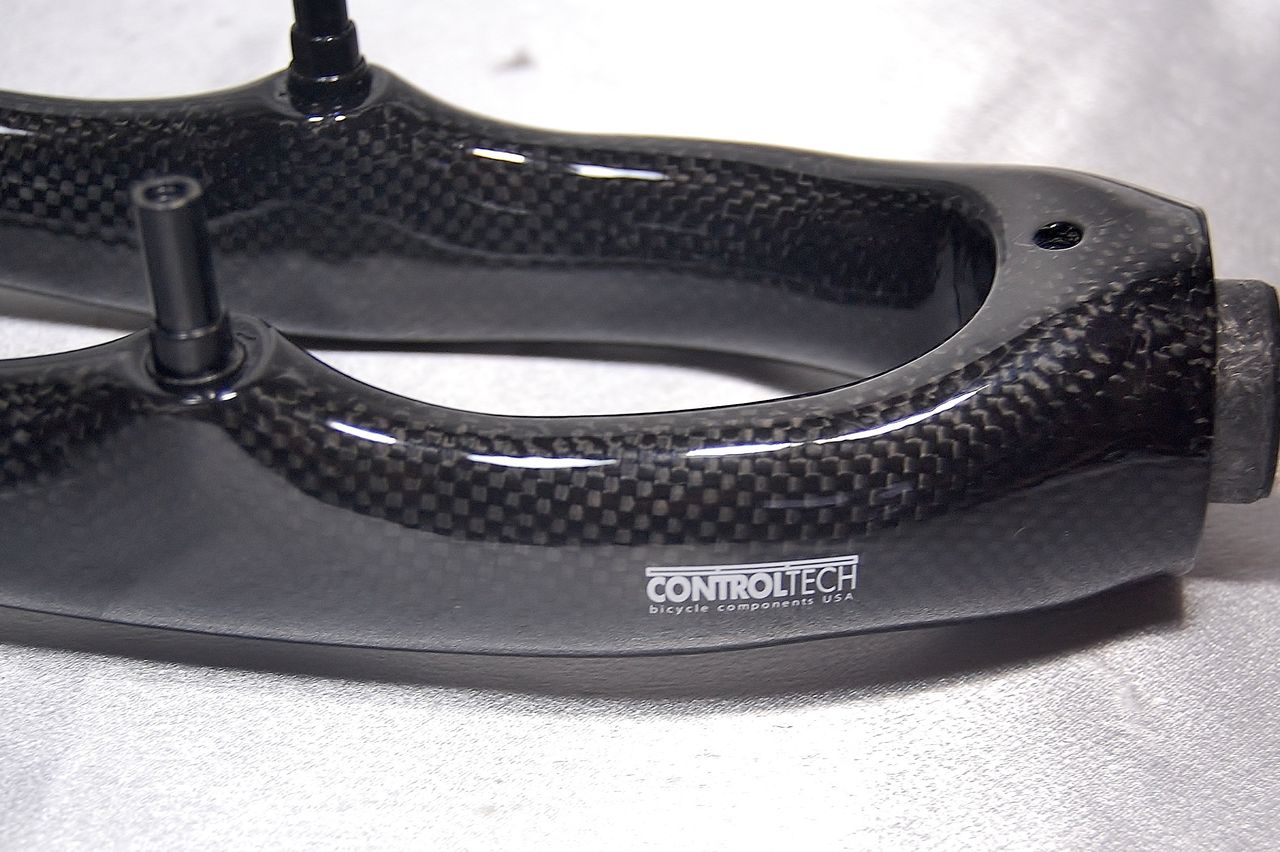 CONTROLTECH 406 Vブレーキ カーボンフォーク 【橋輪Blog】 : 橋輪 CONTROLTECH 406 Vブレーキ カーボンフォーク 【橋輪Blog】 : 橋輪