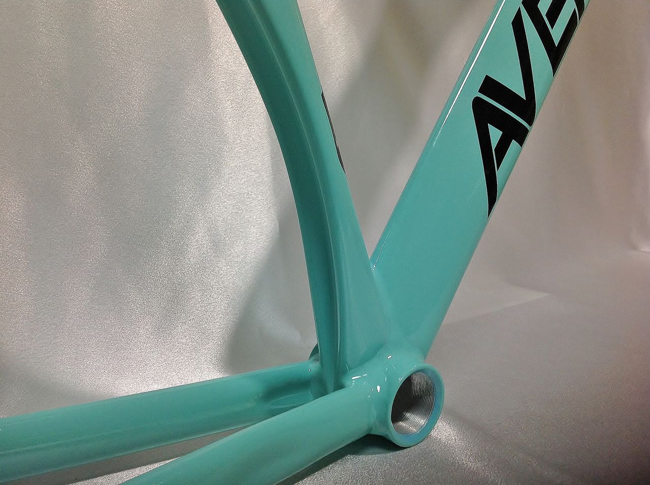 Aventón Bikes Mataro in Pink