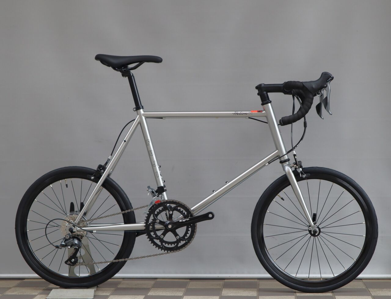 Yutaさま FUJI ブラック ミニベロ HELION R 引き取り限定 Yutaさま