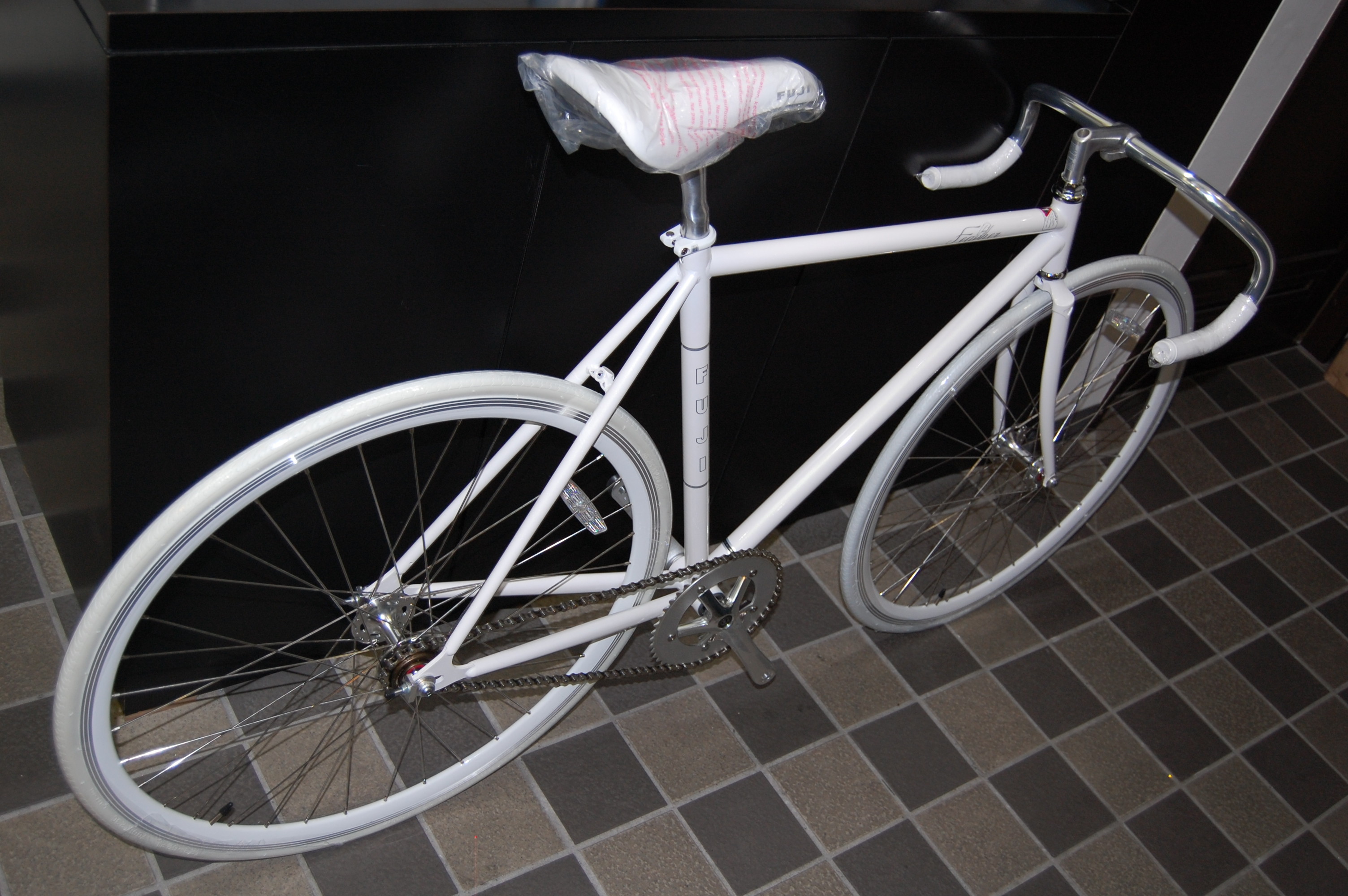 FUJI feather ホワイト Fuji Feather - Bikes, Parts, Accessories and Clothing. Full