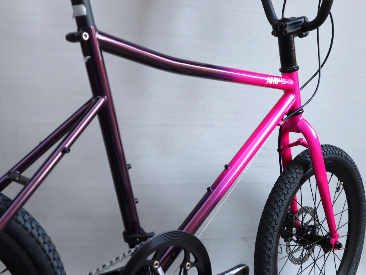 tern】『AMP F1』限定カラー「Fading Berry」が入荷しました