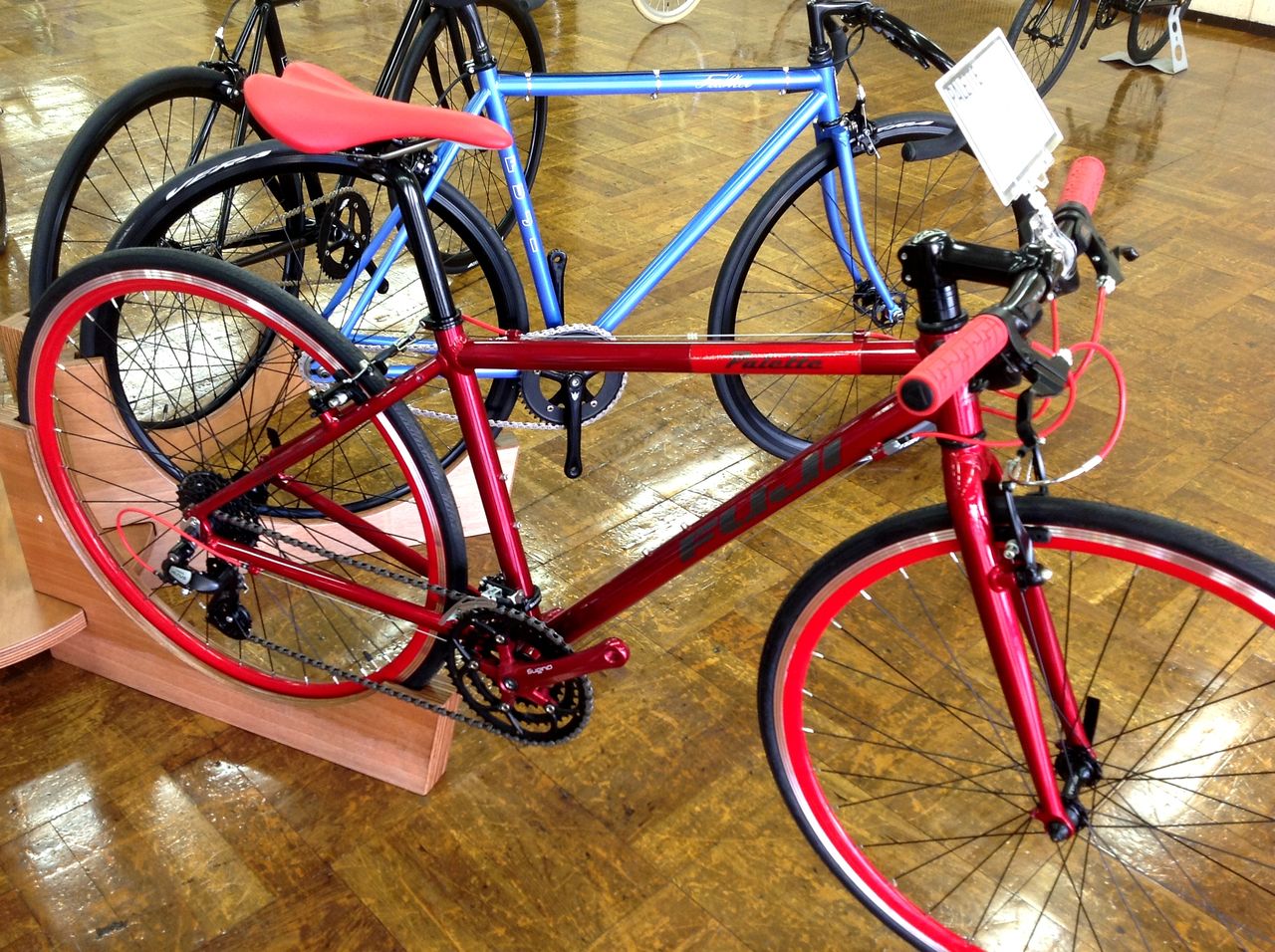 FUJI PALETTE ロードバイク マルーン 2018年モデル】FUJI PALETTE 最新情報をお届け！ | 新宿で自転車