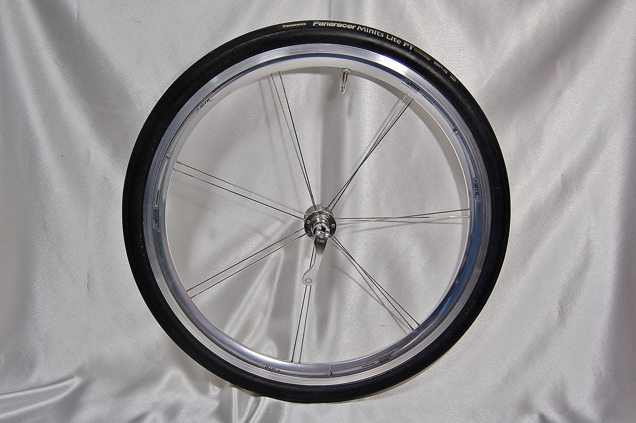 前ホイール DAHON COMP 74mm/406 黒 チューブ・QRレバー付 前ホイール DAHON COMP 74mm/406 黒 チューブ・QRレバー付 前