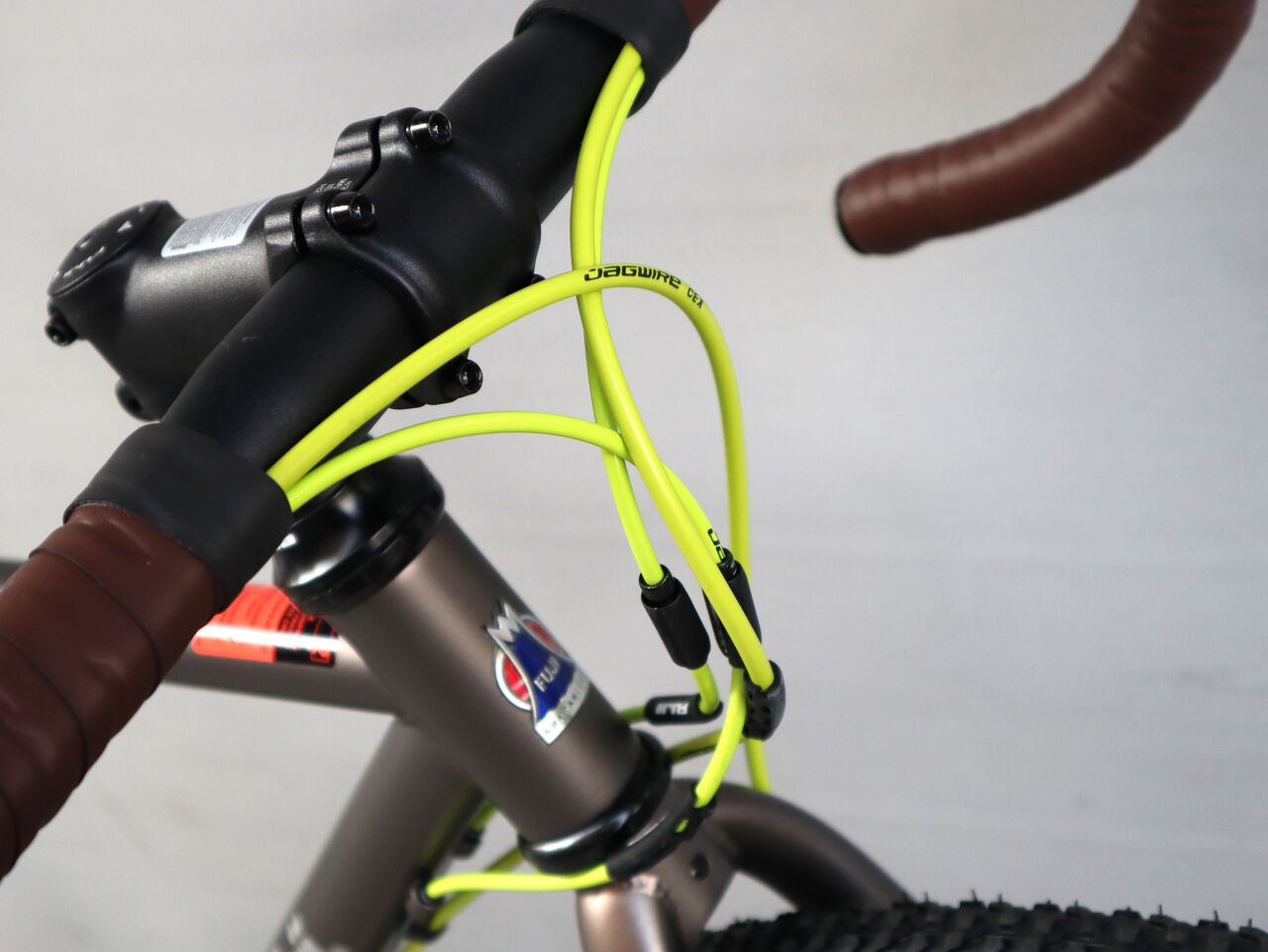 hirokiFUJI FEATHER CX+ 52 700c スレート FUJI FEATHER CX+ 52 700c スレート FUJI FEATHER CX+ 52 700c