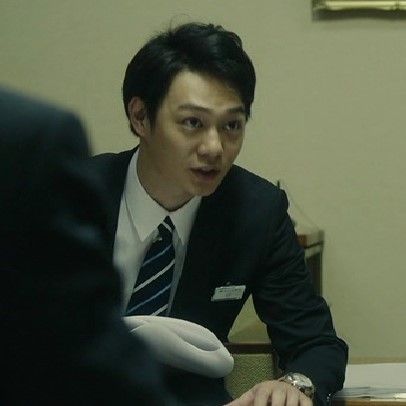土曜ドラマ 先に生まれただけの僕 第1話 未来を生きる子供たちのために教師は何を教えるべきか サラリーマン校長の仰天改革 ドラマキャスト