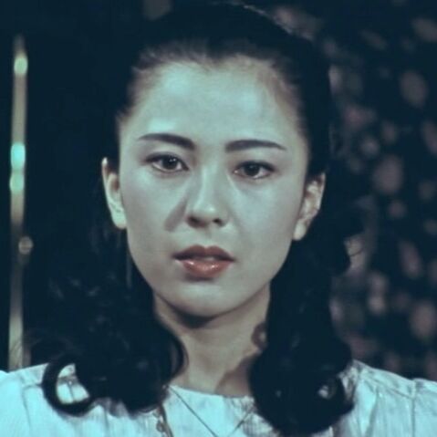 若い女性のレイプ死体 