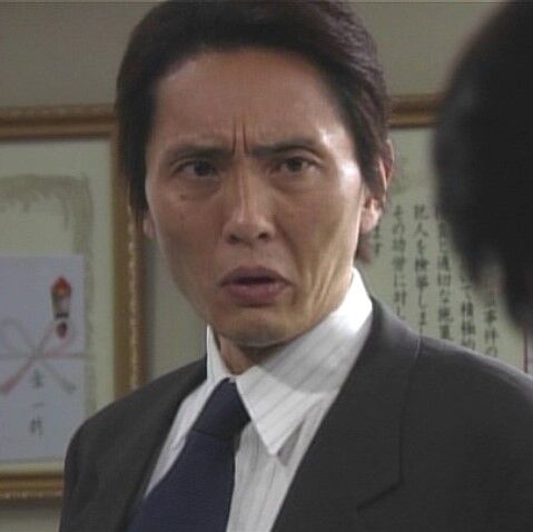 サラリーマン刑事 第4作 04年 息子のお受験騒動に悩む生真面目 刑事が巻き込まれた謎の保険金殺人 オールキャスト2時間ドラマ
