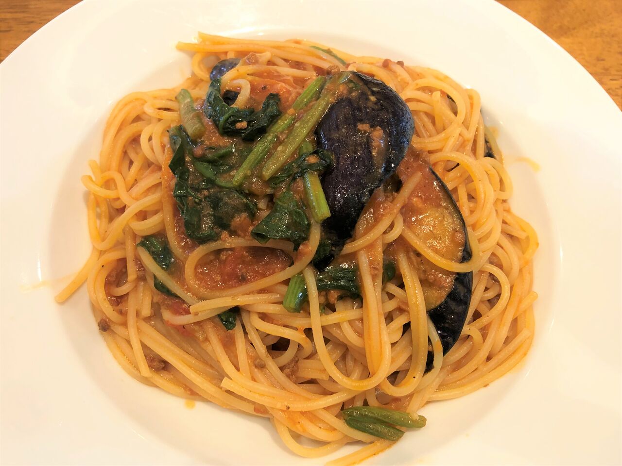 揚げ茄子とほうれん草の ミートソーススパゲティ田舎風 We Re In The Same Boat Now