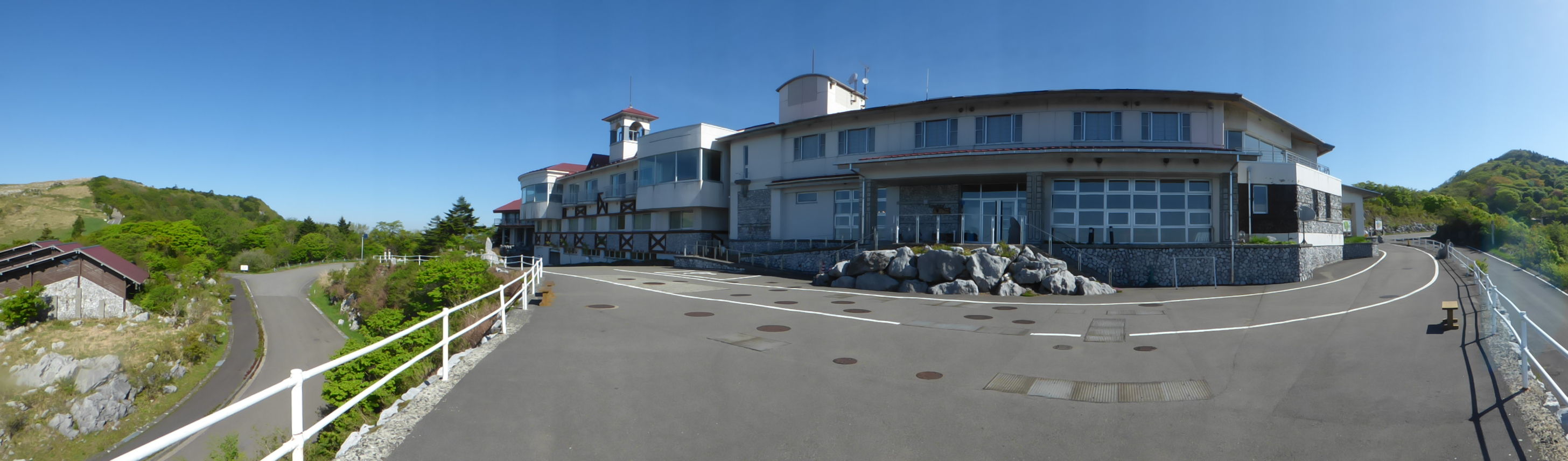 青い国四国の旅」 その２ ～四国カルスト～ : バド菜園 ～バドの自然と 