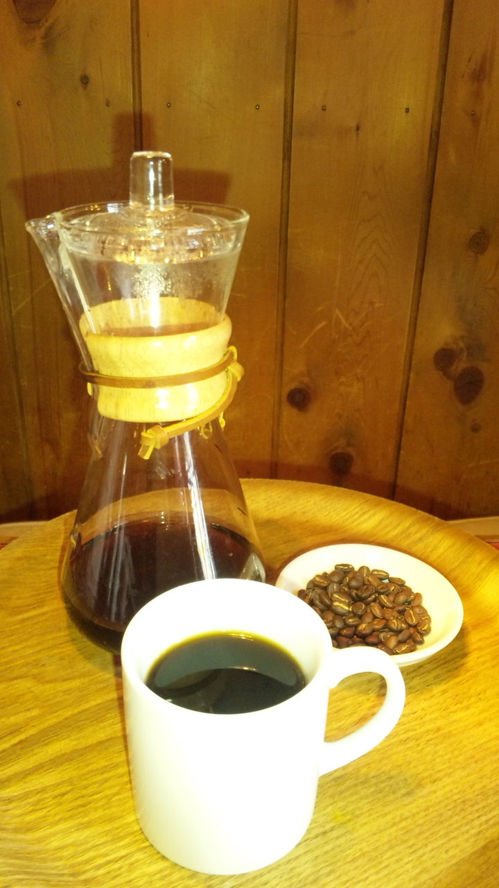 ロシアン コーヒーはウォッカ ラムバター コーヒーも是非 アフリカン カフェ にようこそ