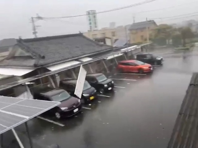 2022y09m19d_212411472