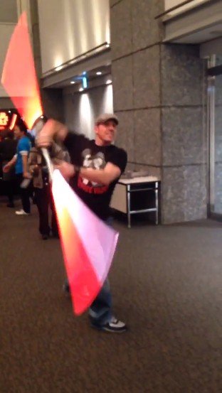 2015y12m05d_170218396