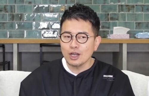 宮迫博之さん、焼肉屋「牛宮城」来店のヒカルさん達にスライディング土下座 → その理由が料理店としてガチでアカンやつだった…