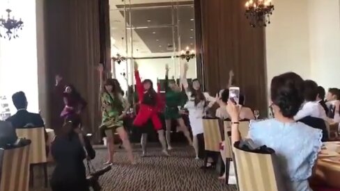 男性バレエダンサーによる全力すぎる結婚式の余興がおもろすぎるwwwwww こんな余興なら金払ってでも来てほしいわ はちま起稿 男性バレエダンサーによる全力すぎる結婚式の余興がおもろすぎるwwwwww こんな余興なら金払ってでも来てほしいわ はちま起稿