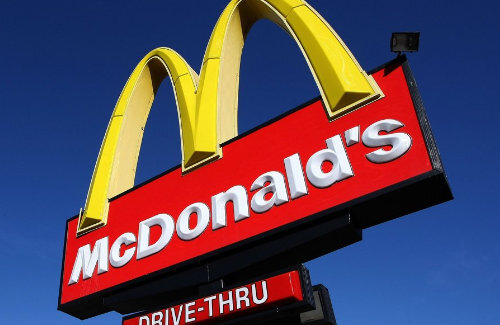 X民さん、マクドナルドで注文するも1時間待たされてブチギレ「現金払いというのを店員に口頭で伝えてくださいとのこと。そんなの券売機に一切書いてない」