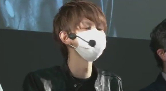 2015y04m27d_214909777