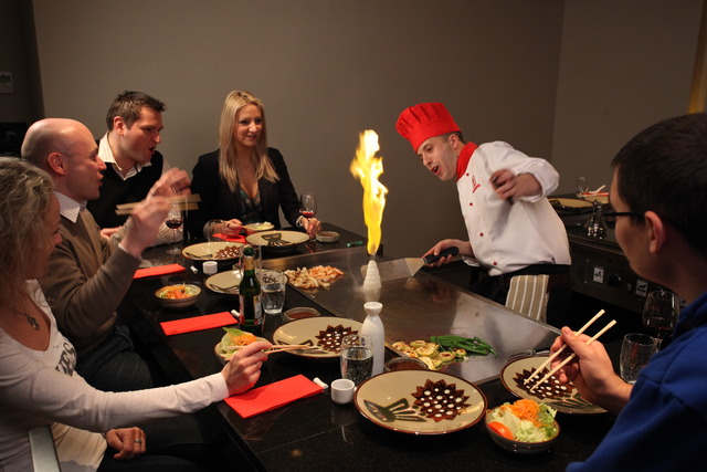 bratislava-benihana-onion-volcano-chef-trick