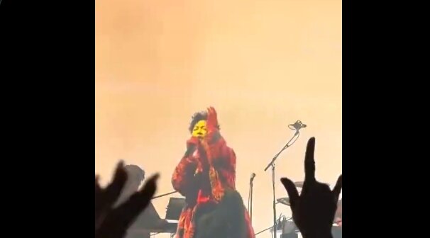 2025y11m25d_220125801