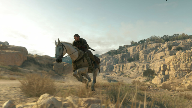 Metal-Gear-Solid-V-The-Phantom-Pain-Screenshot-2