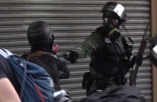 【！？】香港で撃たれた高校２年生、暴動罪などで起訴されることに・・・