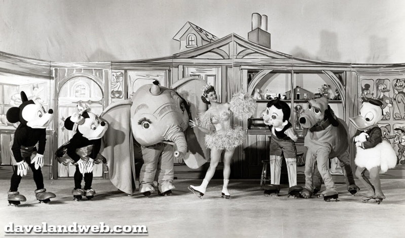 80年前のミッキーマウスの着ぐるみがひどすぎるwwwwww : はちま起稿