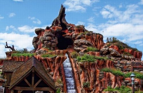 ディズニーランド スプラッシュ マウンテン の世界観を黒人差別に配慮して変更へ 南部の唄 プリンセスと魔法のキス に 人気の アプリ コミック にどっぷりハマって暇なし生活