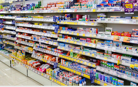 【女性は注意!】ドラッグストアなどの店頭にある制汗剤のテスターを女子高生が使ったあとにおじさんが寄ってきて……