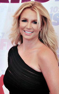 250px-Britney_Spears_2013_(Straighten_Crop)