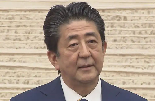 安倍首相「感染者が増加しているが、重症者数は少ない。だから、緊急事態宣言を発令はしません」