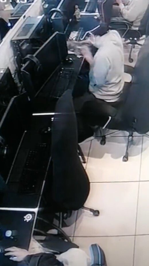 2022y06m17d_151249468