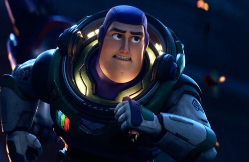 ディズニー映画 バズ ライトイヤー 14か国で上映禁止 ポリコレでねじ込んだ同性愛カップルのキス描写が問題に はちま起稿 ディズニー映画 バズ ライトイヤー 14か国で上映禁止 ポリコレでねじ込んだ同性愛カップルのキス描写が問題に はちま起稿