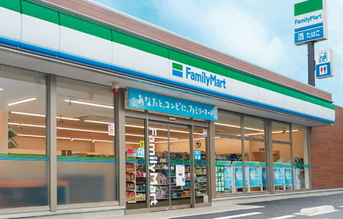 【超悲報】ファミマ、7月からレジ袋が有料に! コンビニ大手では初